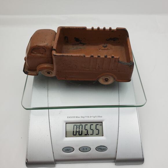 Vintage Auburn Rubber 1937 International Cabover Truck Brown - Picture 8 of 8